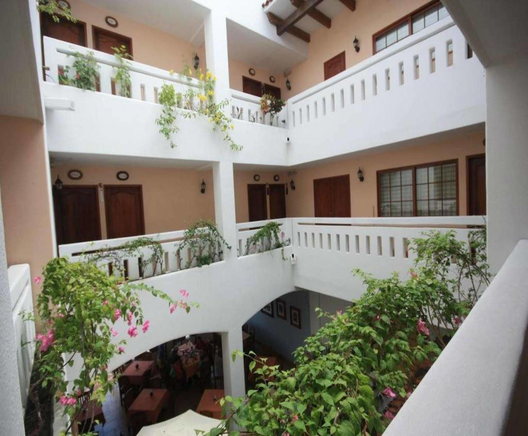 Hotel Maria Mixteca Санта Крус Уатулко Екстериор снимка